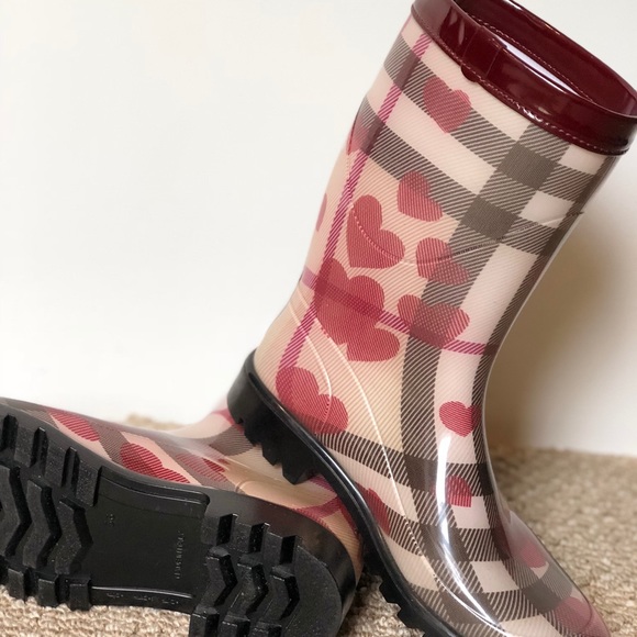 burberry heart rain boots